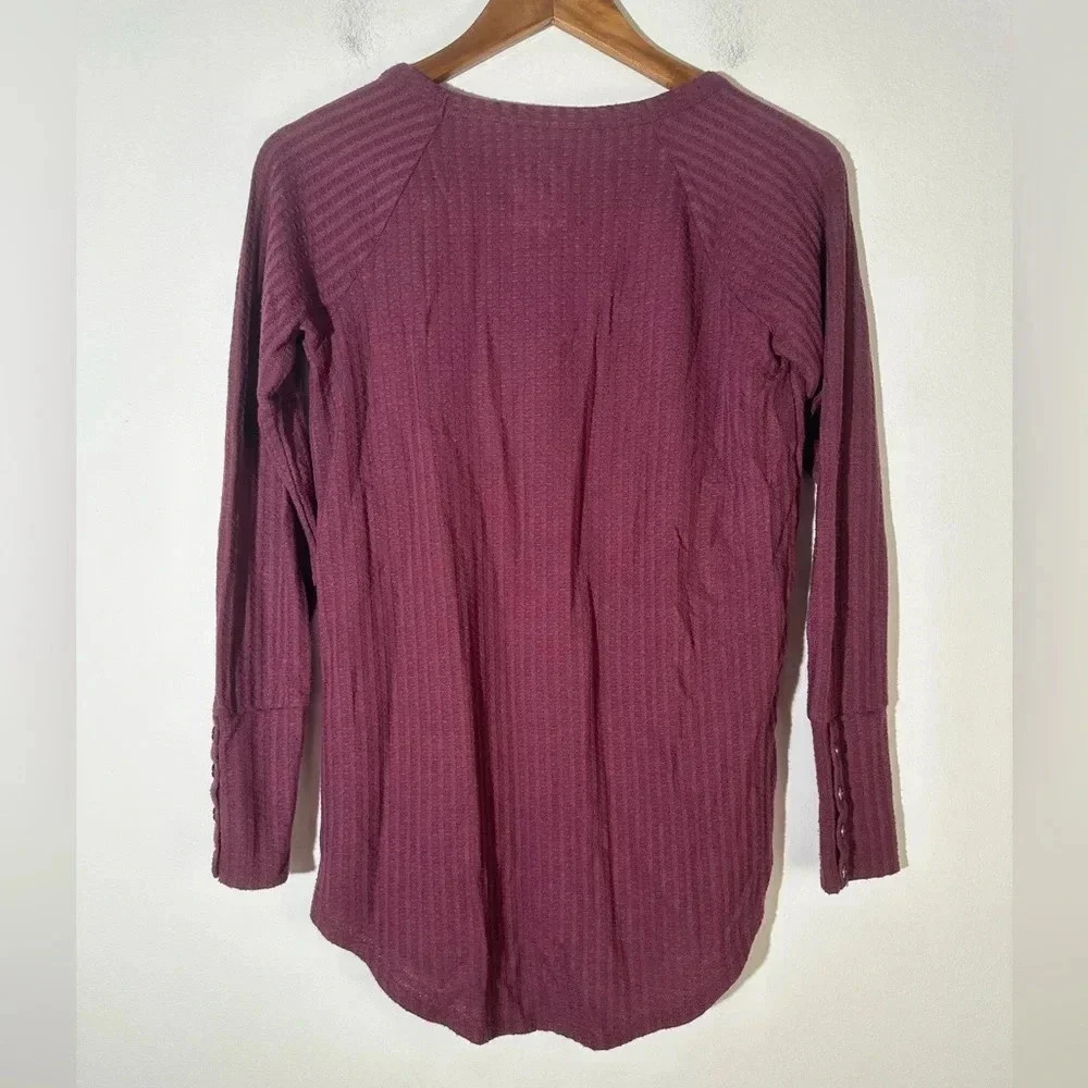 Chaser Raglan Sleeve Waffle Pattern Top - Picture 5 of 5
